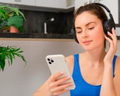 Как найти песню, не зная её названия